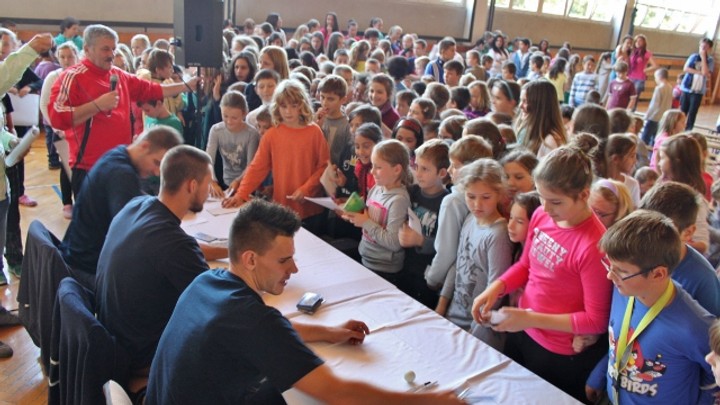 Hokejisti zavŕšili sériu besied